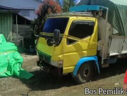 Barang Bukti Sitaan Krimsus Polda Kalbar: Satu Unit Truk dan Kayu Meranti, Keladan ( Kelas 2 ) Milik Pengusaha Kayu Suman Masih Terparkir di Polsek Tebelian.